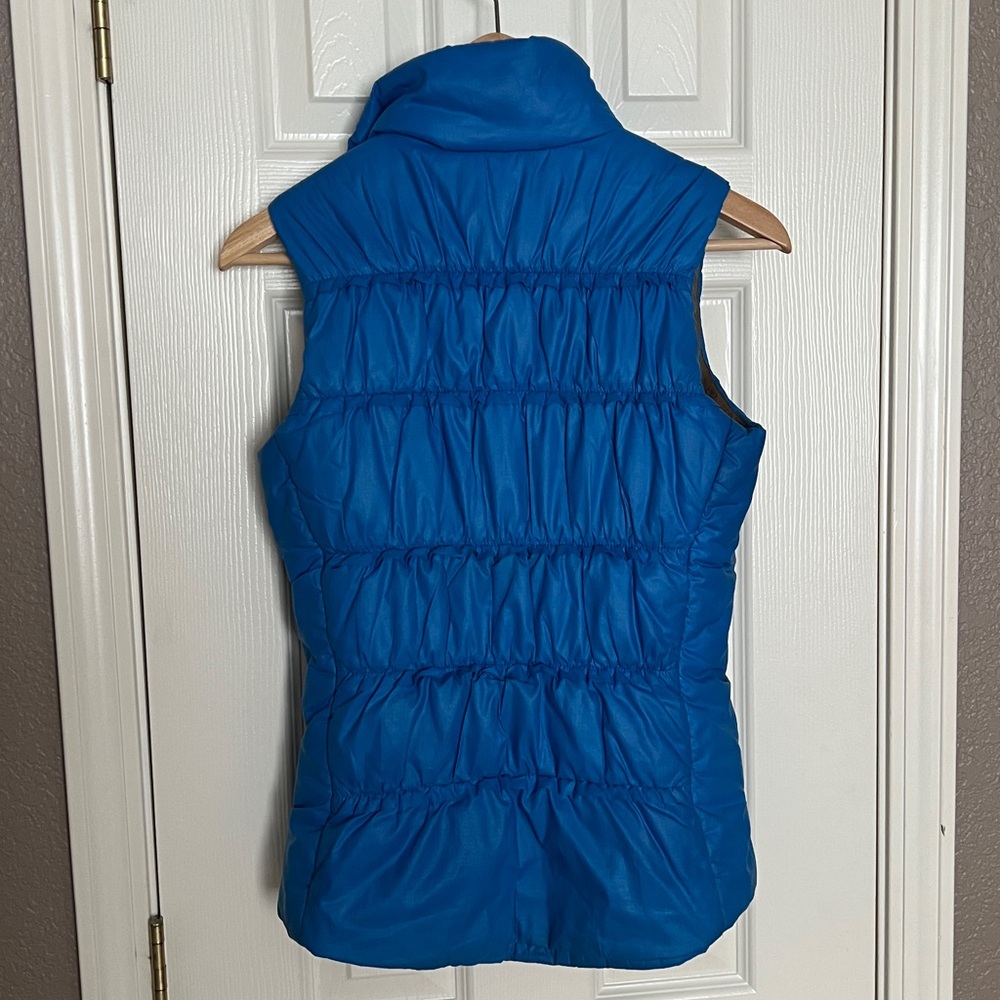 Clearance! Patagonia Ruffle Vest - Picture 4 of 11